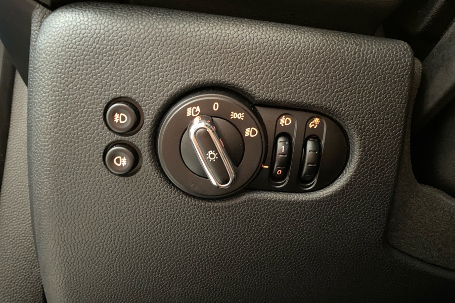 Mini Hatchback vaihtoauto