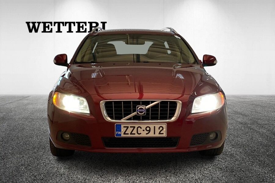 Volvo V70 vaihtoauto