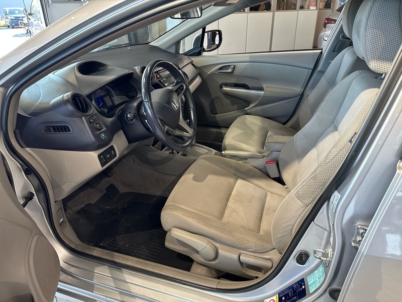 Honda Insight vaihtoauto