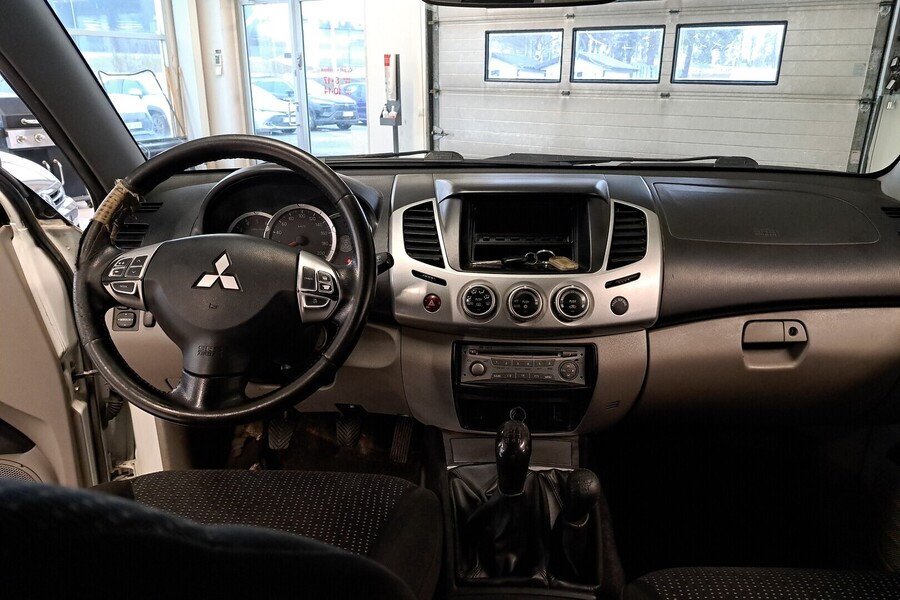 Mitsubishi L200 vaihtoauto