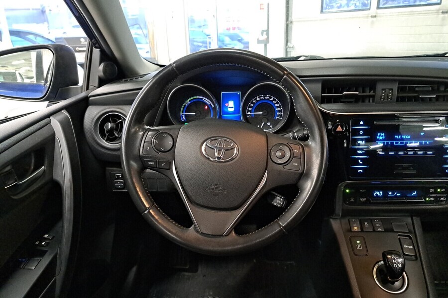 Toyota Auris vaihtoauto