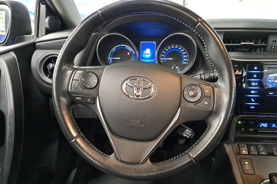 Toyota Auris vaihtoauto