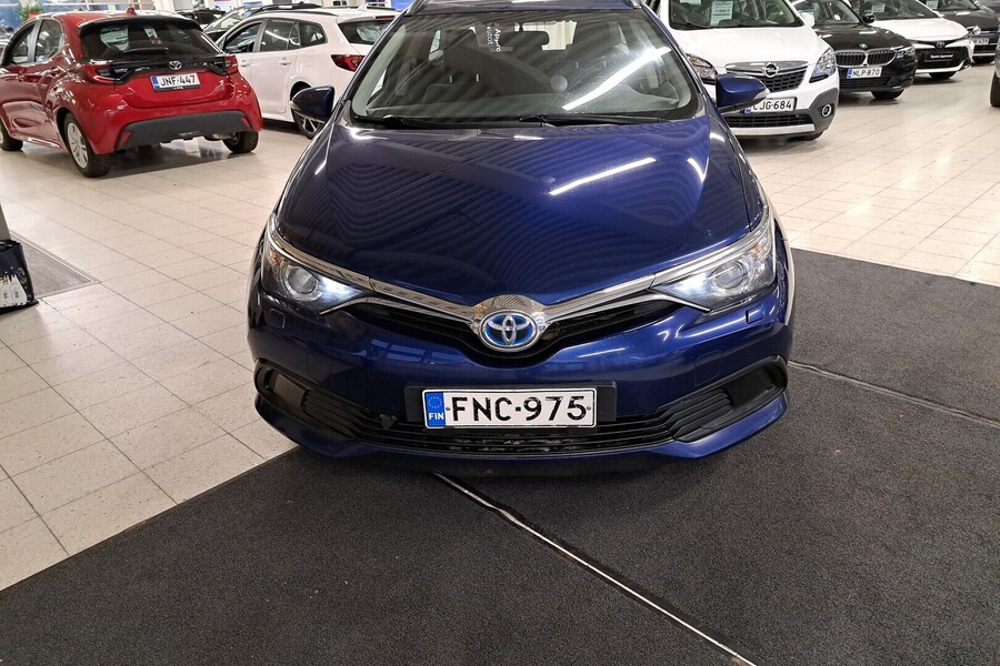 Toyota Auris vaihtoauto