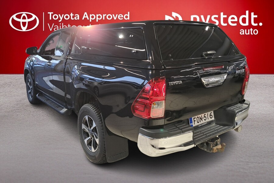 Toyota Hilux vaihtoauto