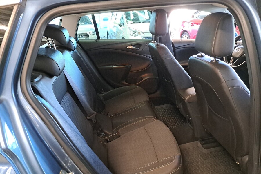 Opel Astra vaihtoauto