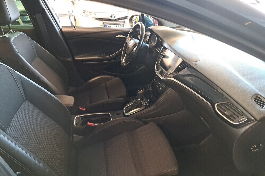 Opel Astra vaihtoauto