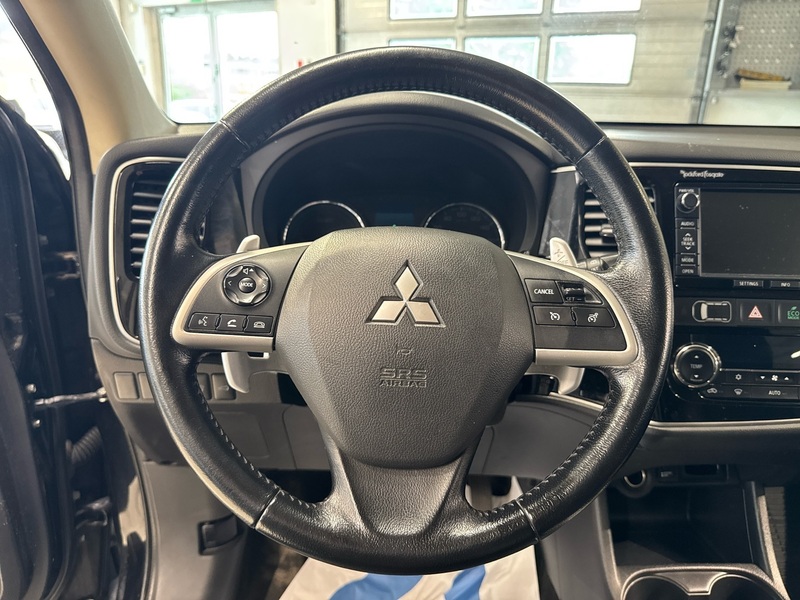 Mitsubishi Outlander PHEV vaihtoauto