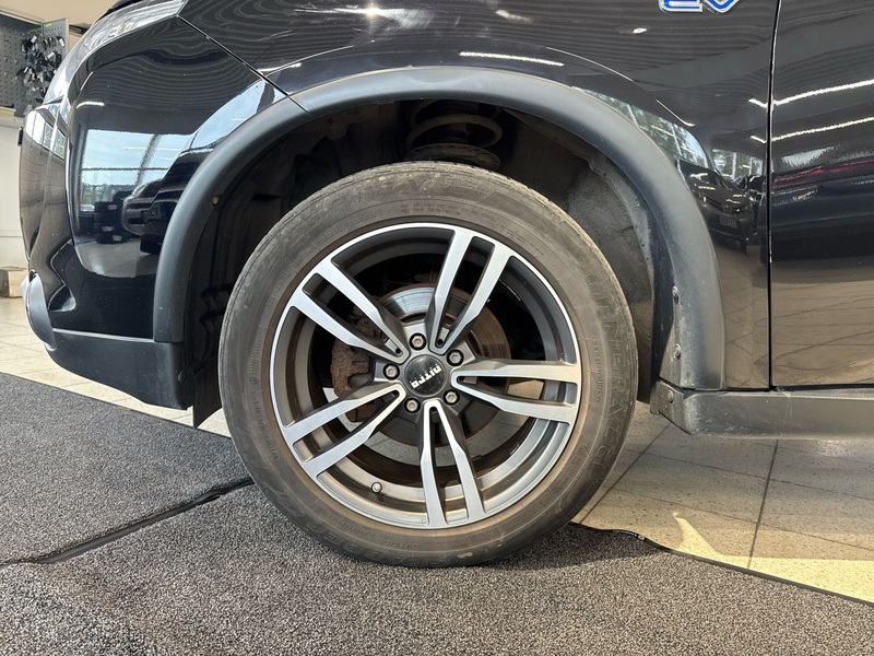 Mitsubishi Outlander PHEV vaihtoauto