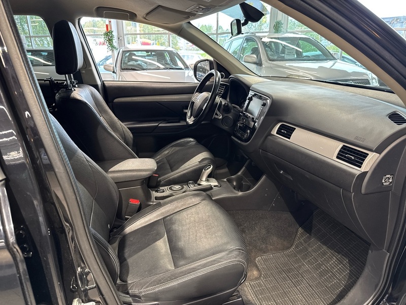 Mitsubishi Outlander PHEV vaihtoauto