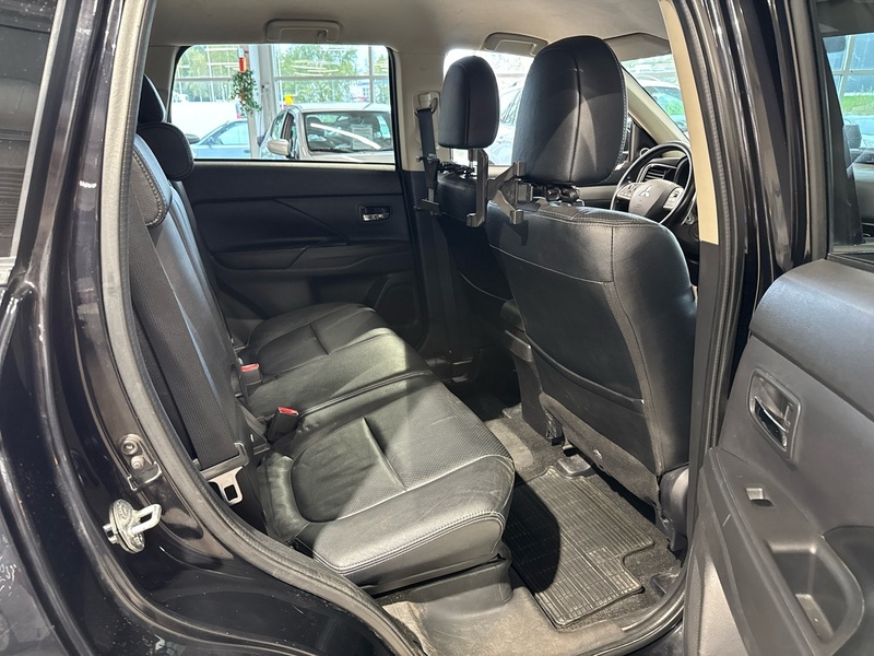 Mitsubishi Outlander PHEV vaihtoauto