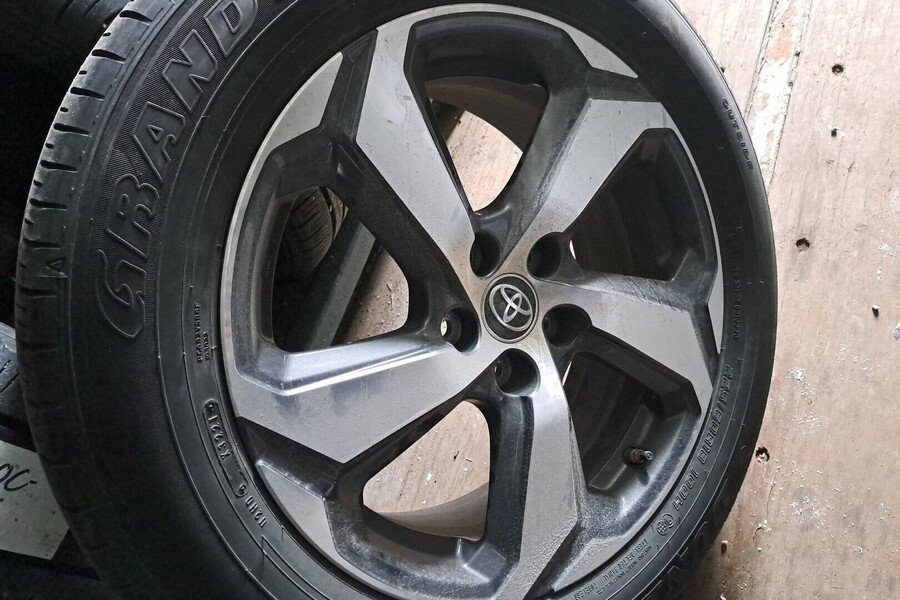 Toyota RAV4 vaihtoauto