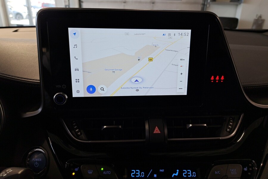 Toyota C-HR vaihtoauto