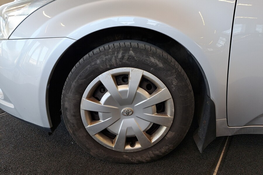 Toyota Avensis vaihtoauto