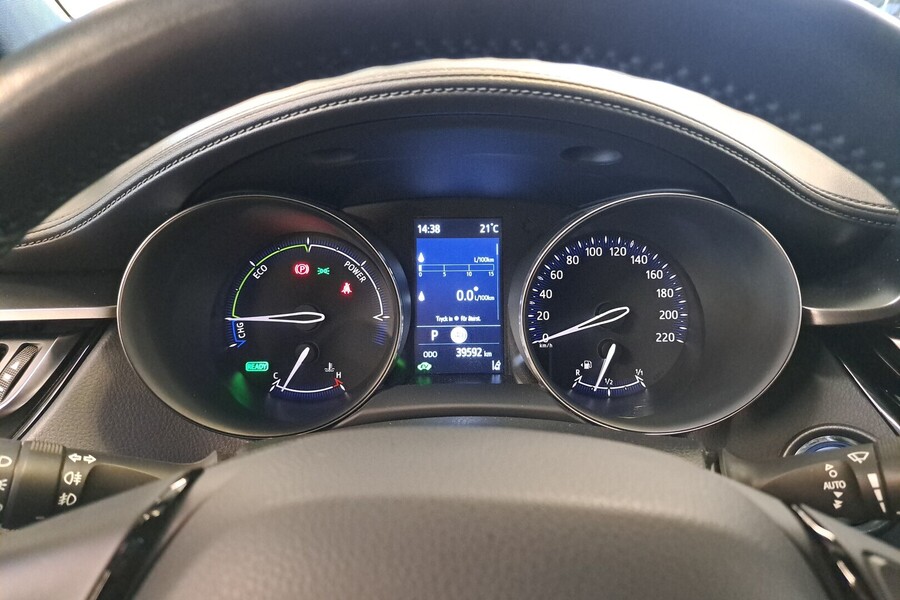 Toyota C-HR vaihtoauto