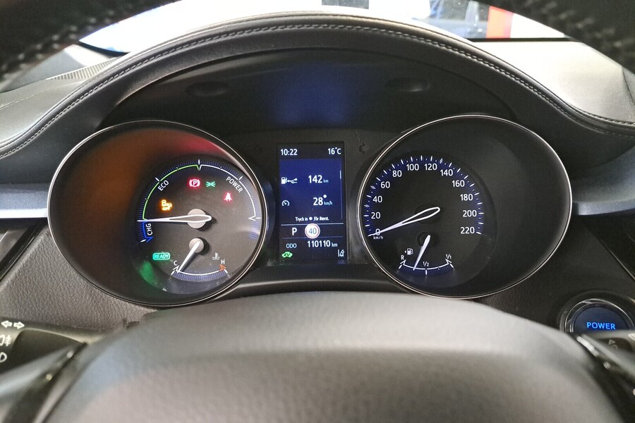 Toyota C-HR vaihtoauto