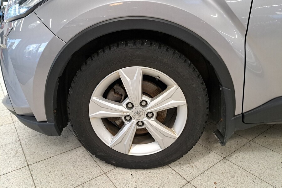 Toyota C-HR vaihtoauto