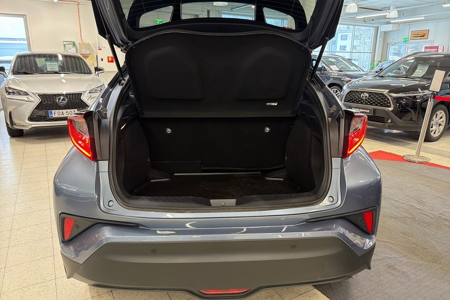 Toyota C-HR vaihtoauto