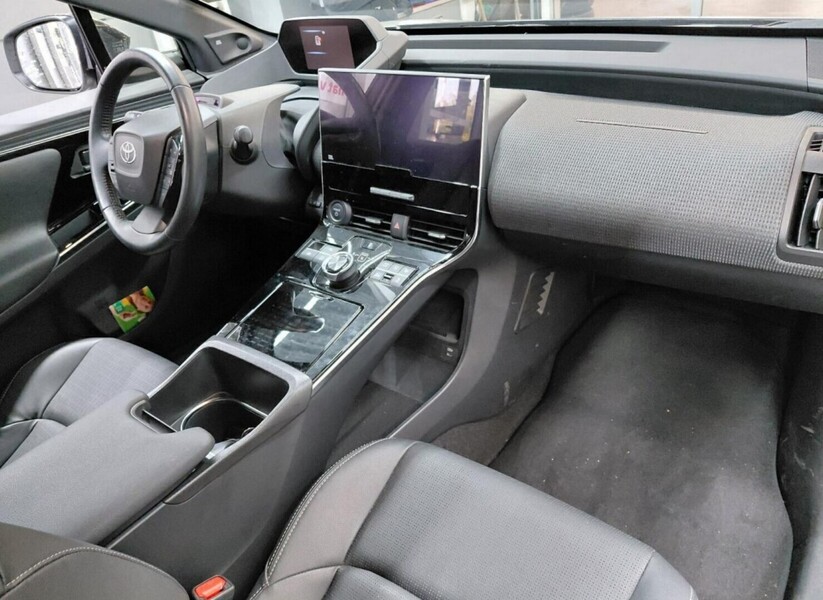 Toyota bZ4X vaihtoauto