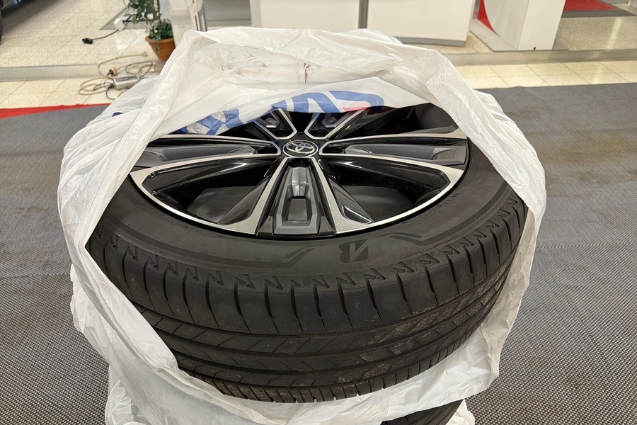 Toyota bZ4X vaihtoauto