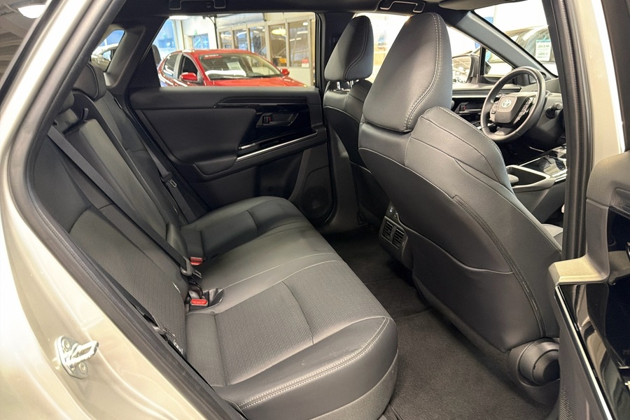 Toyota bZ4X vaihtoauto