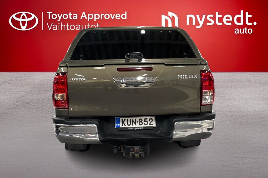 Toyota Hilux vaihtoauto