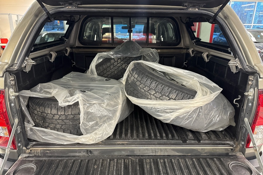 Toyota Hilux vaihtoauto