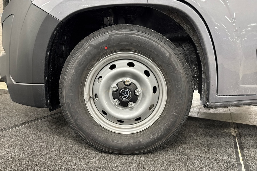 Toyota Proace MAX vaihtoauto