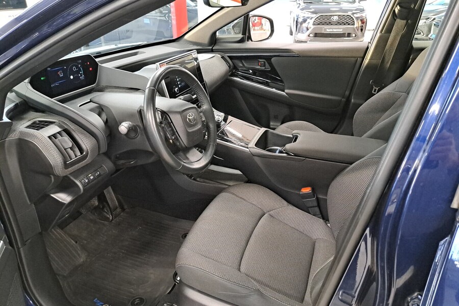 Toyota bZ4X vaihtoauto