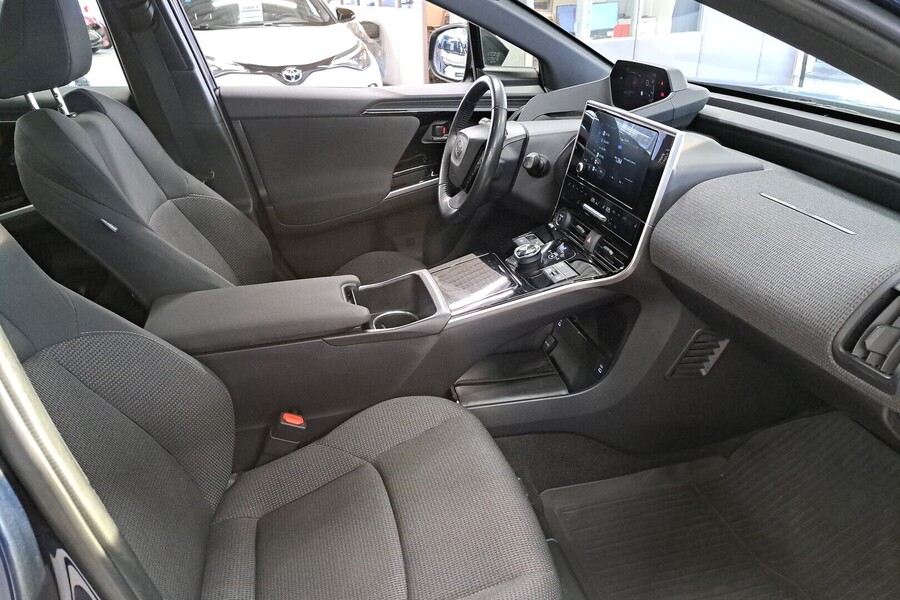 Toyota bZ4X vaihtoauto