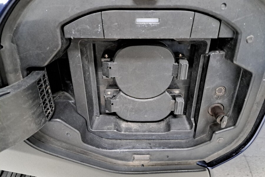 Toyota bZ4X vaihtoauto