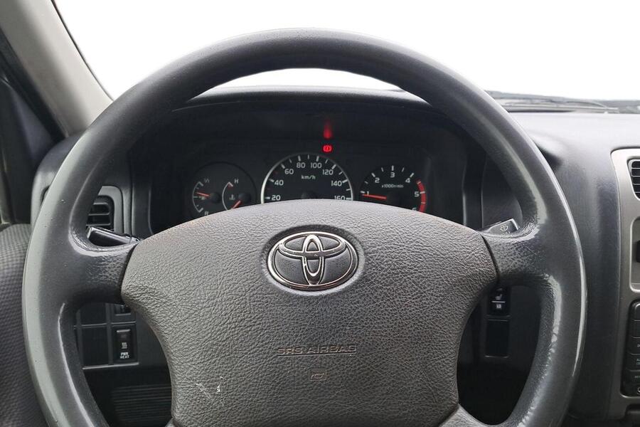 Toyota Hiace vaihtoauto