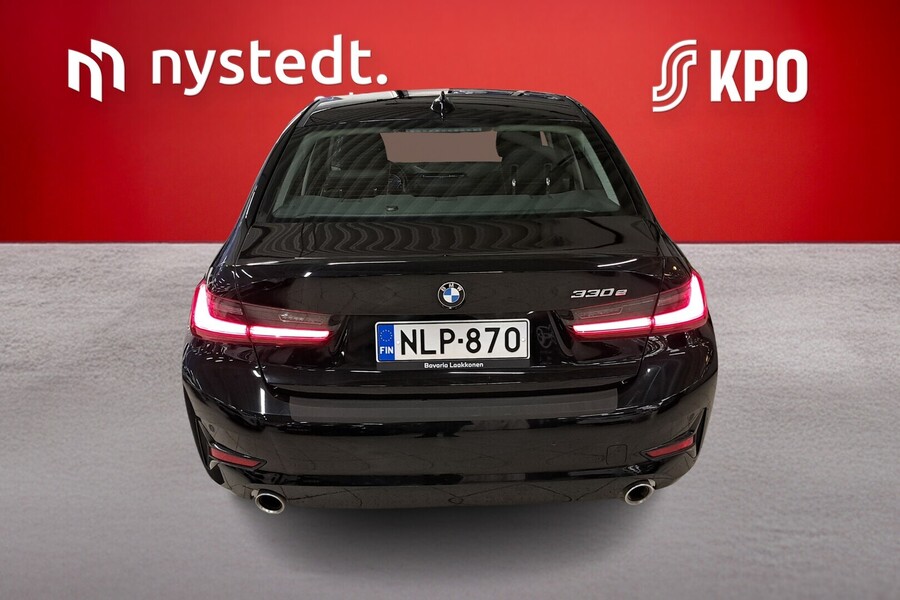 BMW 330 vaihtoauto