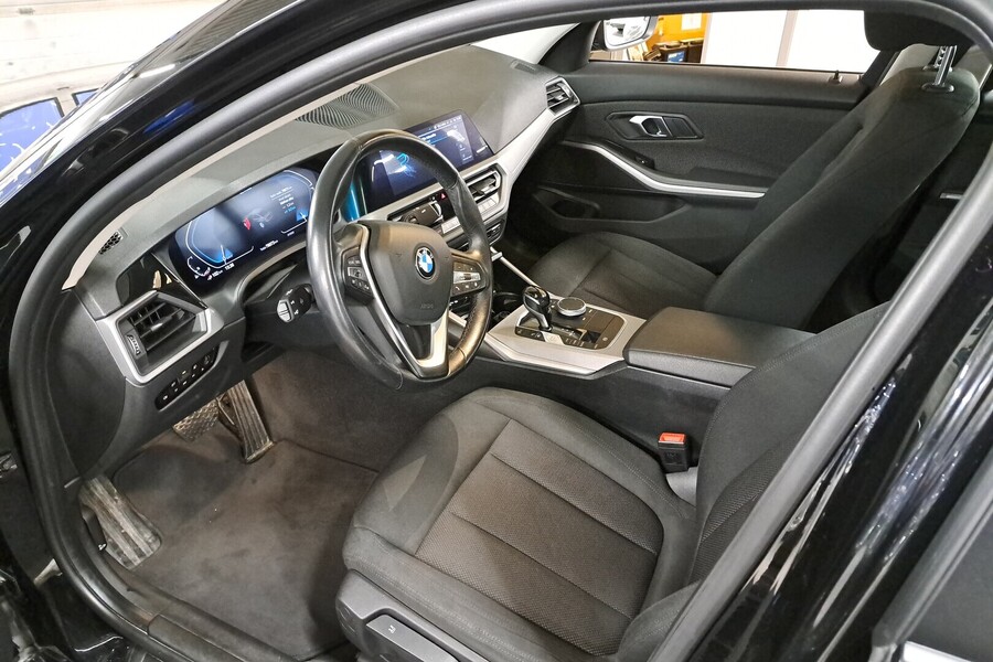BMW 330 vaihtoauto