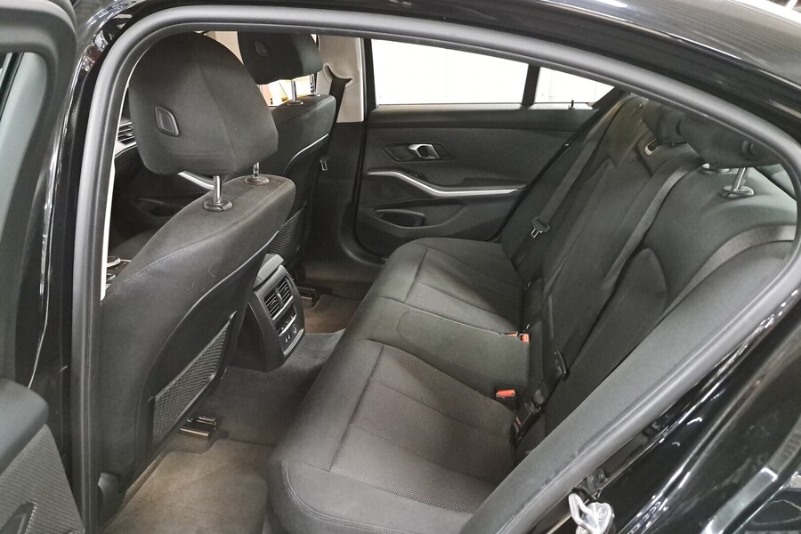 BMW 330 vaihtoauto