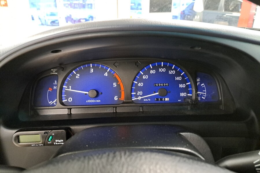 Toyota Hilux vaihtoauto