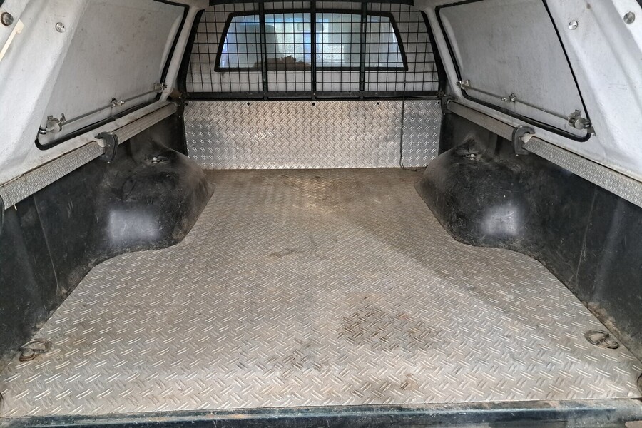 Toyota Hilux vaihtoauto