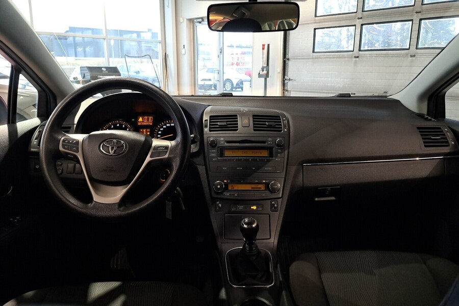 Toyota Avensis vaihtoauto