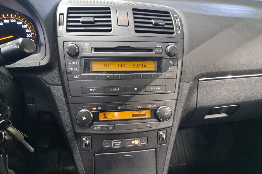 Toyota Avensis vaihtoauto