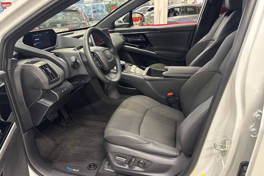 Toyota bZ4X vaihtoauto