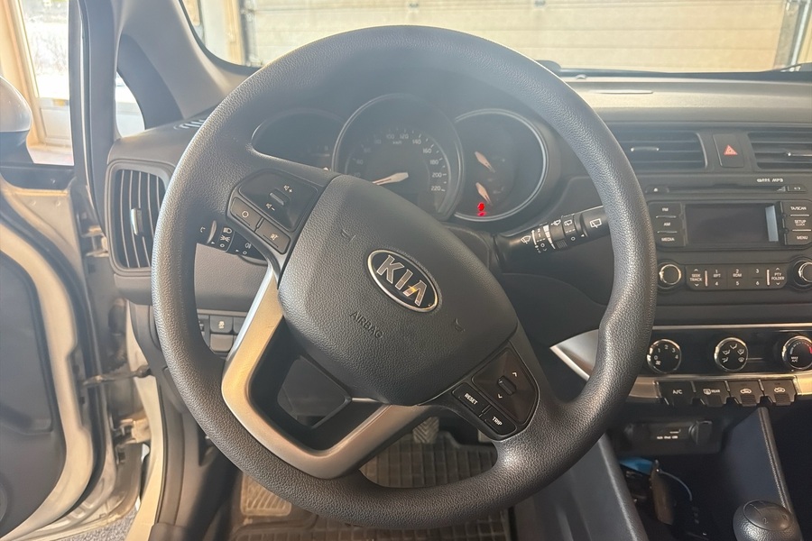 Kia Rio vaihtoauto
