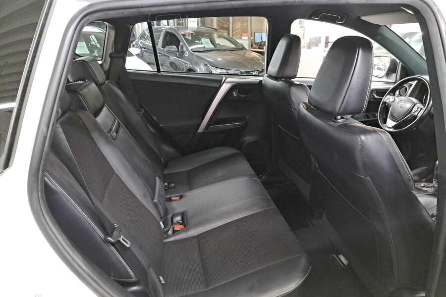 Toyota RAV4 vaihtoauto