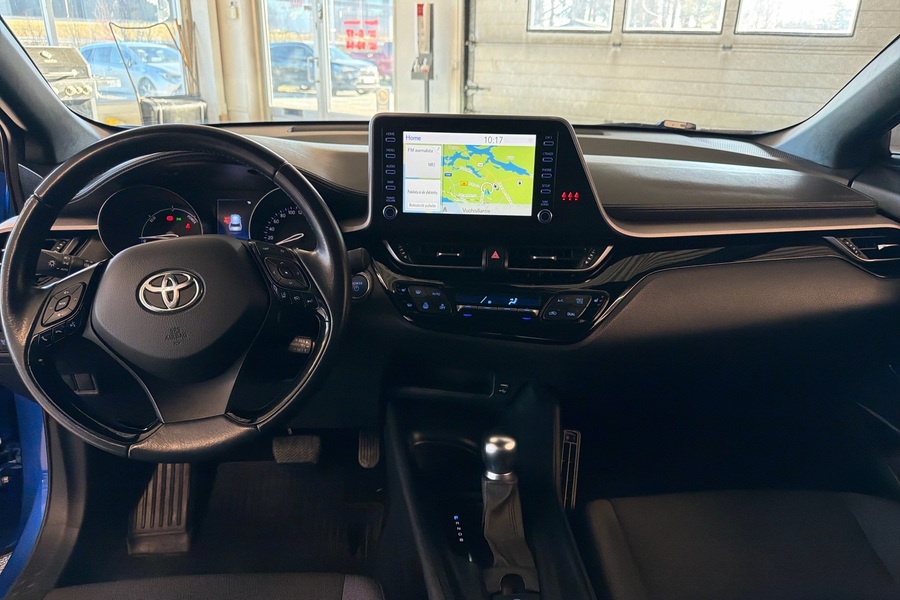 Toyota C-HR vaihtoauto