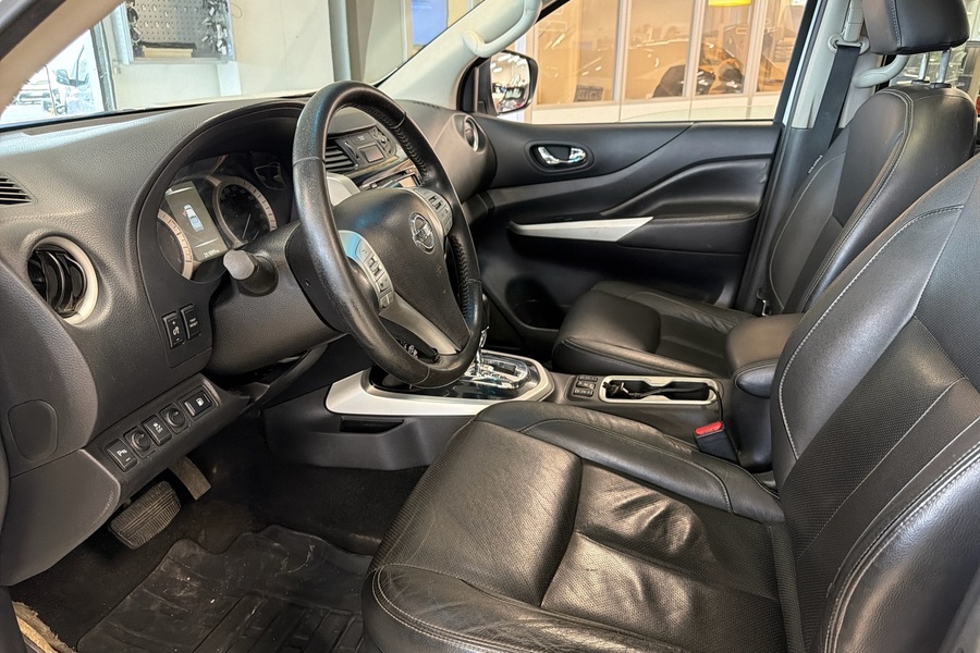 Nissan Navara vaihtoauto