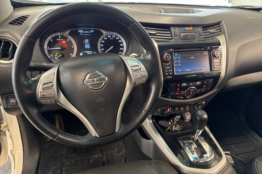 Nissan Navara vaihtoauto