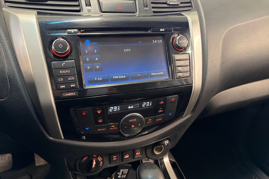 Nissan Navara vaihtoauto