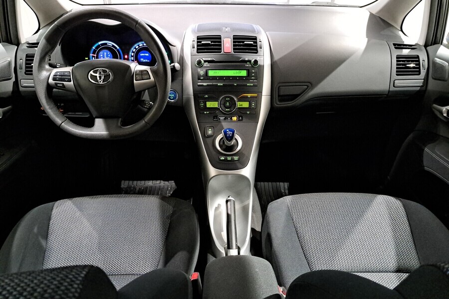 Toyota Auris vaihtoauto