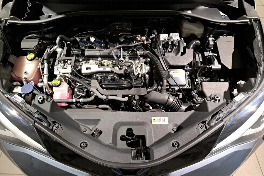 Toyota C-HR vaihtoauto