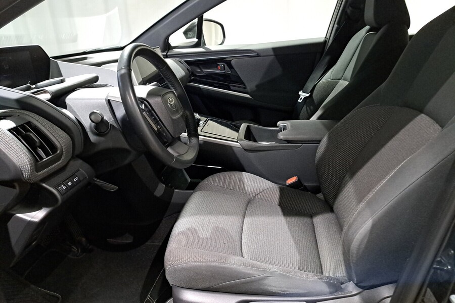 Toyota bZ4X vaihtoauto