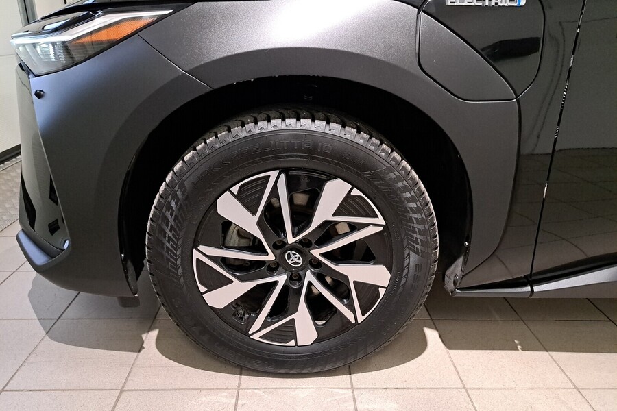 Toyota bZ4X vaihtoauto