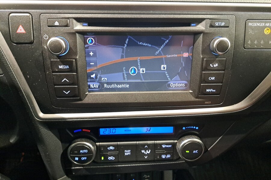 Toyota Auris vaihtoauto